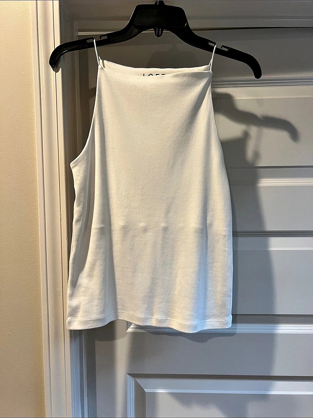 LOFT Camisole in White Size Medium Like New